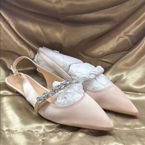 Jewel Badgley Mischka Cream Silver Heels with Crystal Embellishment